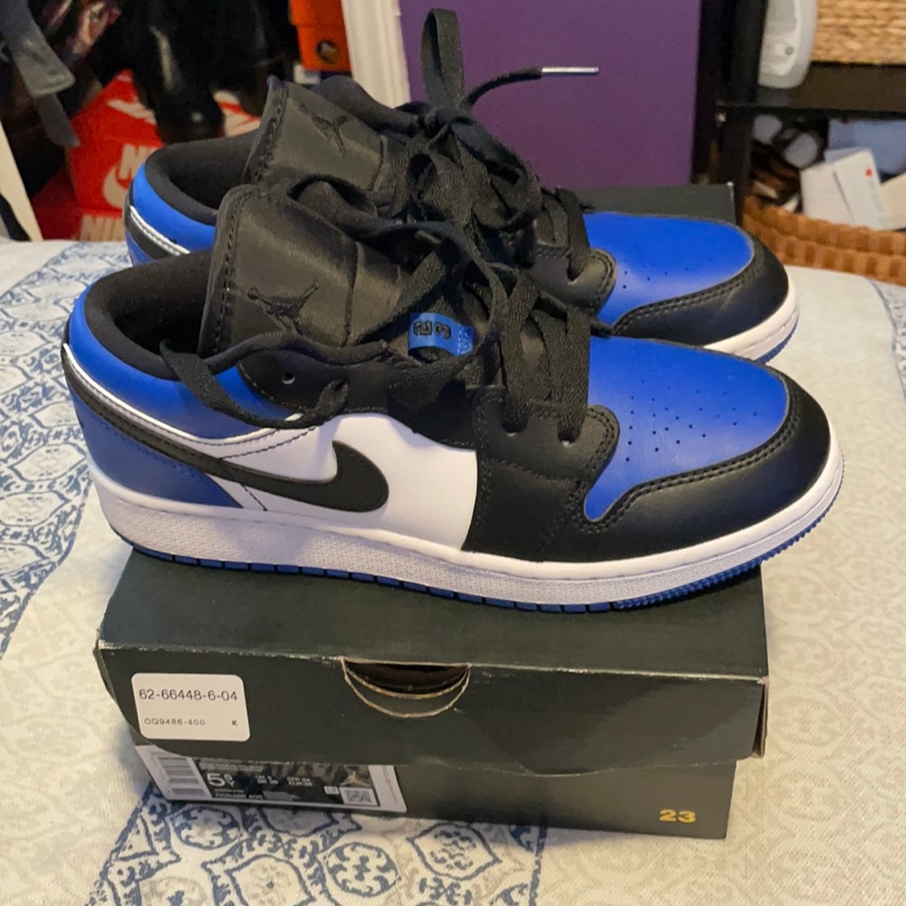 Air Jordan 1 Low (GS).